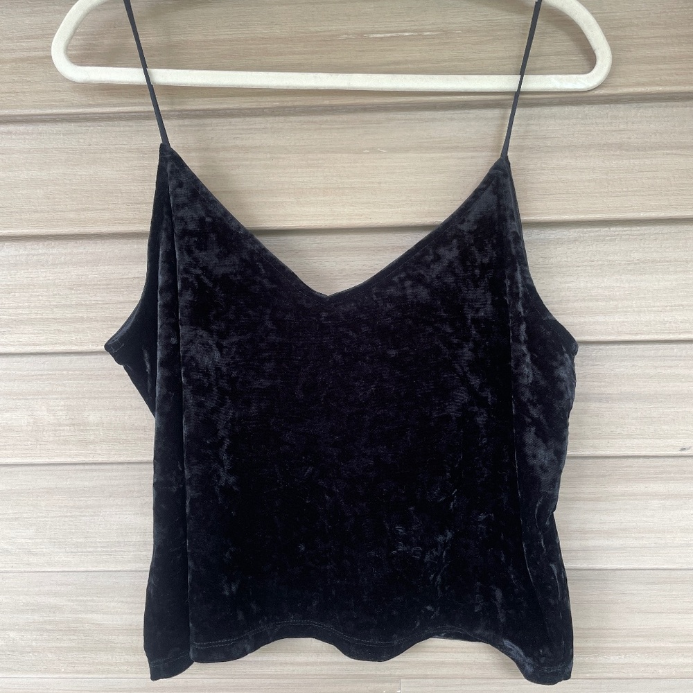 Loose fit cropped black crushed velvet tank